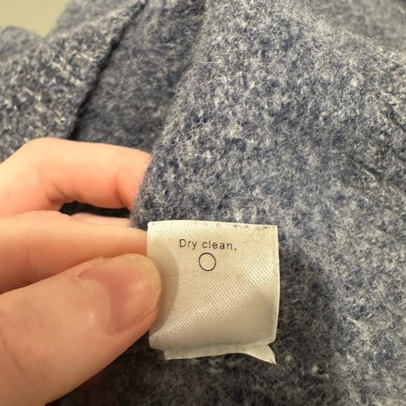 J. Crew 100% lambs wool sweater! 💙 - Picture 5 of 5